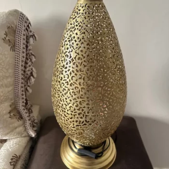 Stylish Brass standing Lamp – Moroccan Craftsmanship – Perfect for Creating Warm Ambiances - Image 5