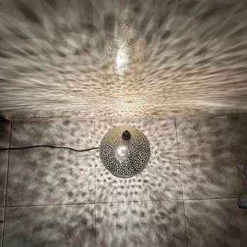 Elegant Moroccan standing Lamp – Brass with Intricate Details for Luxurious Decor - Image 5
