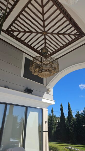 Luxurious Brass Chandelier In the shape of a flower – Moroccan Craftsmanship with Pre-Wired Assembly and Bulb – Stylish Indoor Illumination and Outdoor - Image 2